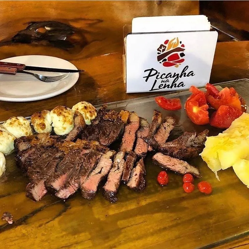 Tábua com picanha fatiada